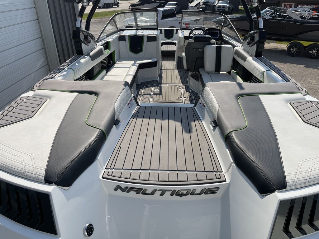 2016 nautique G25