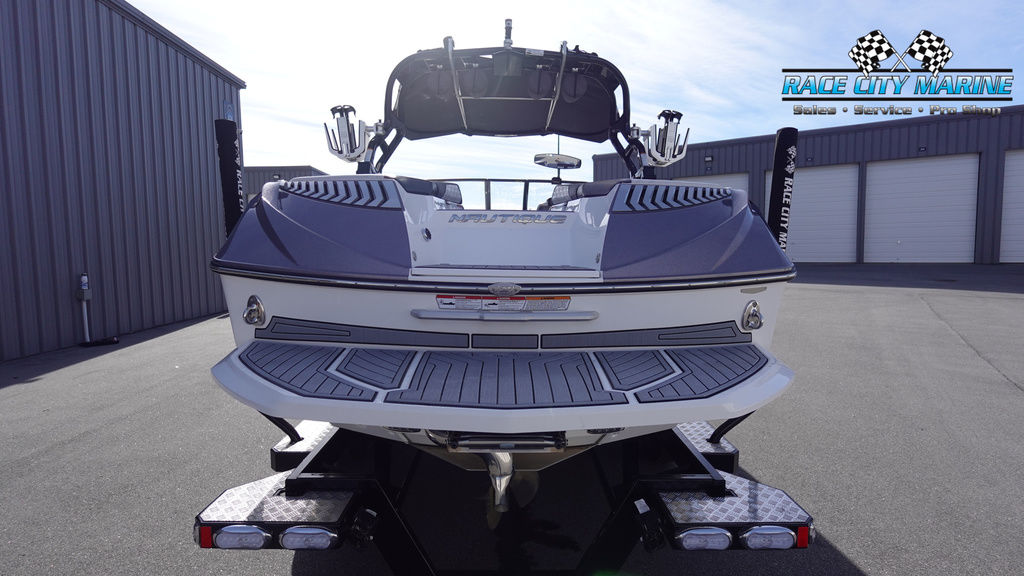 2017 Nautique G23