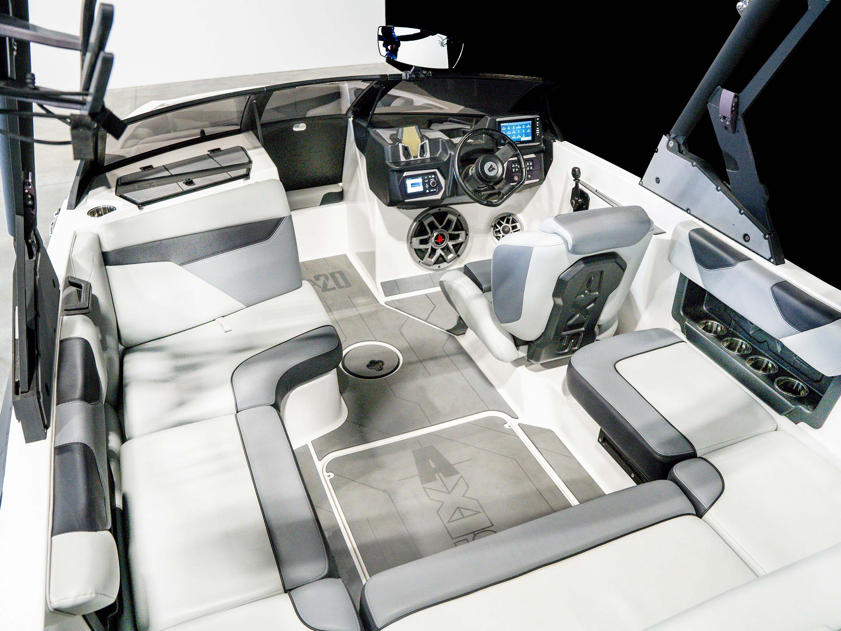 2023 Axis A20 White / Black