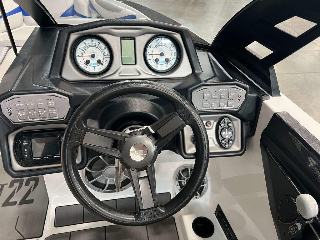 2018 Axis Wake Research T22