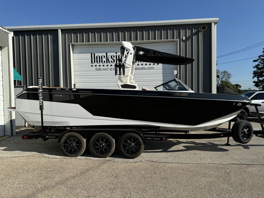 boat.Title