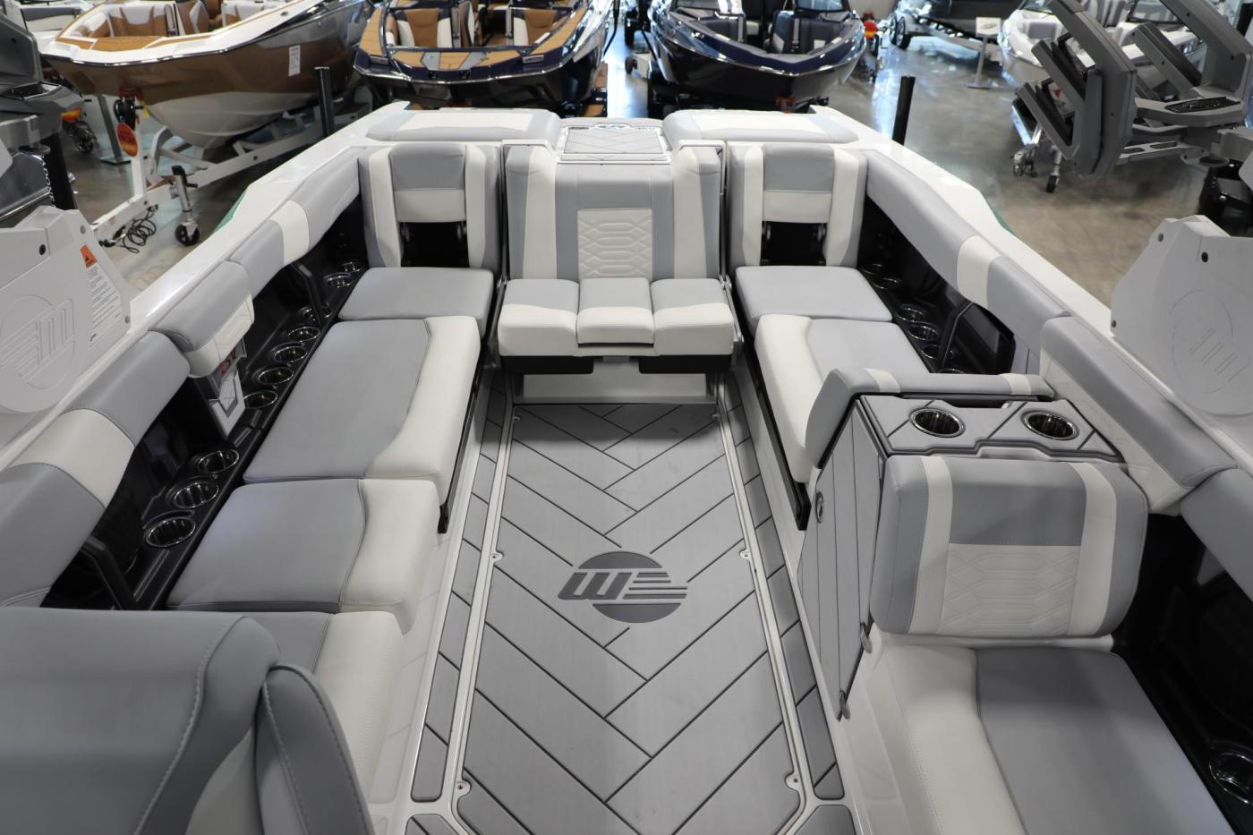 2024 Malibu 26 LSV