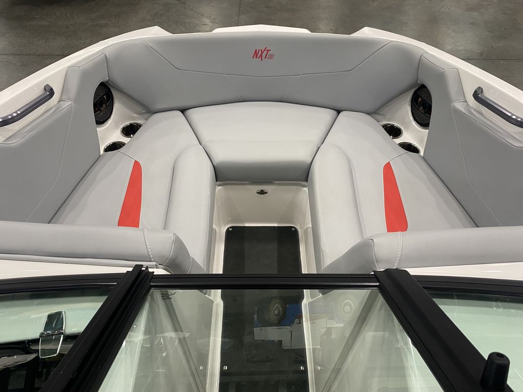 2023 MasterCraft NXT20
