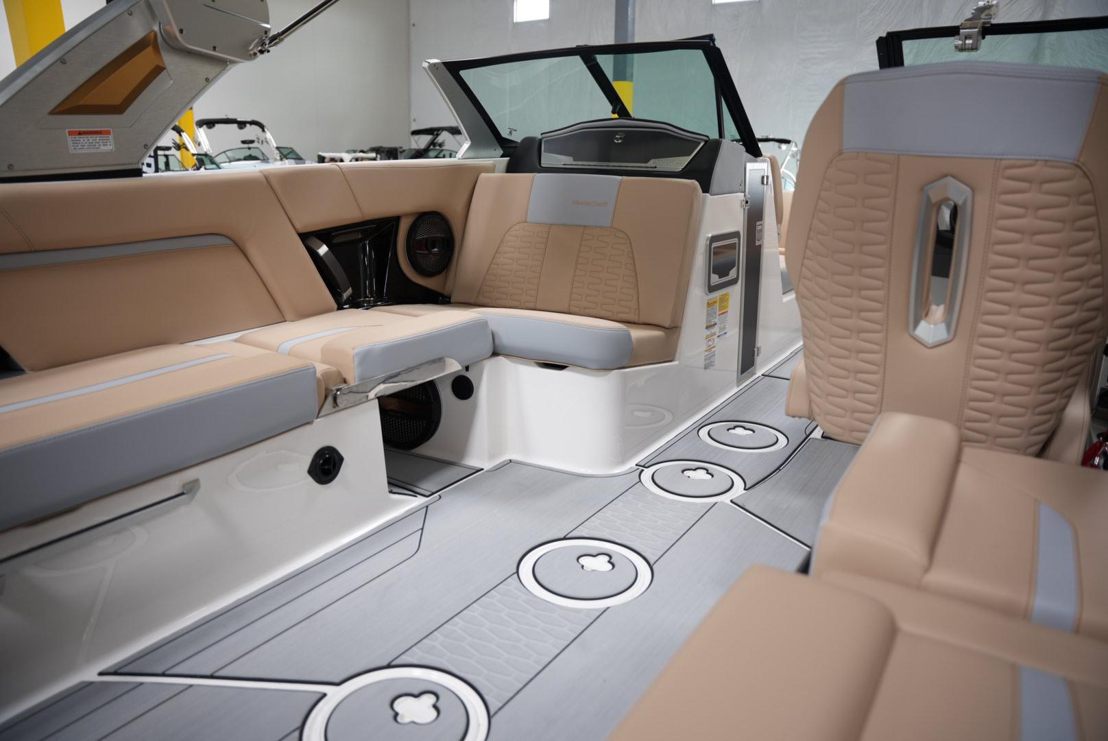 2025 MasterCraft X24 &#8211; NEW ARRIVAL! NEW 2025 COLORS!