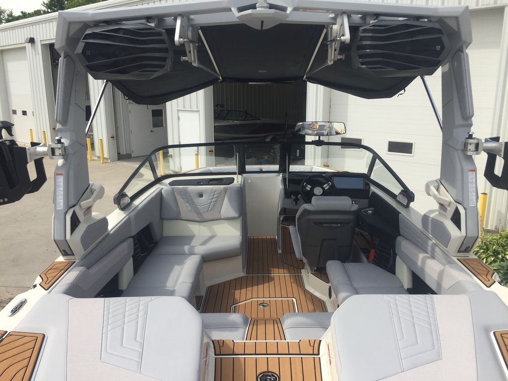2024 Nautique Super Air Nautique G21
