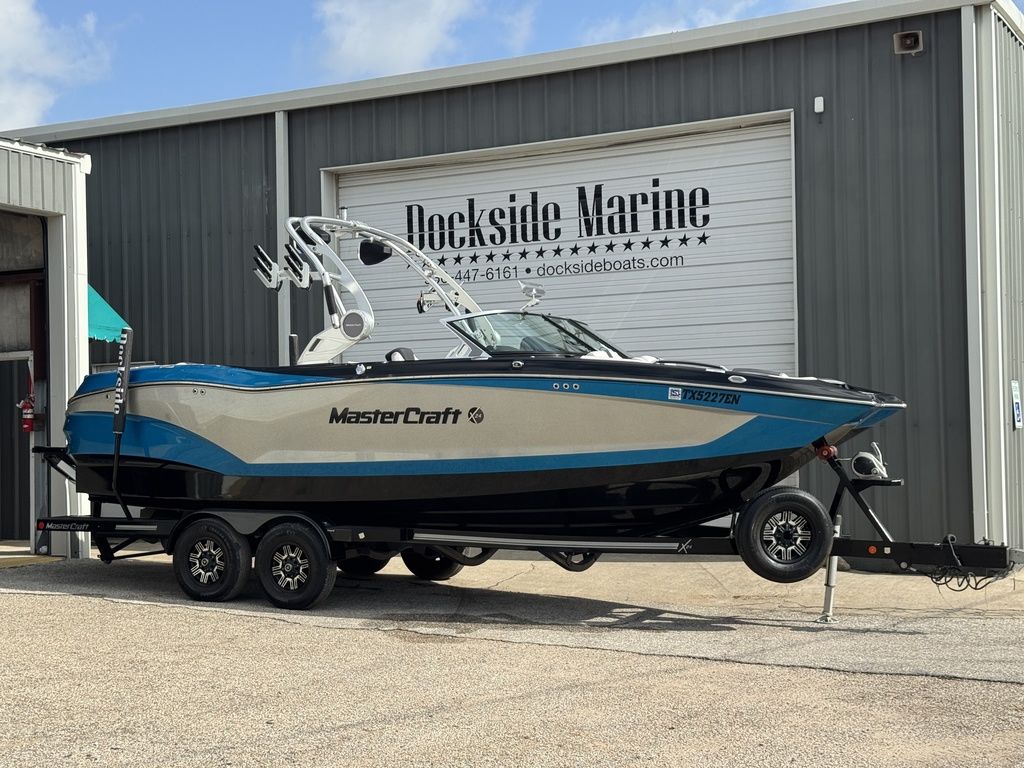 2019 MasterCraft X24