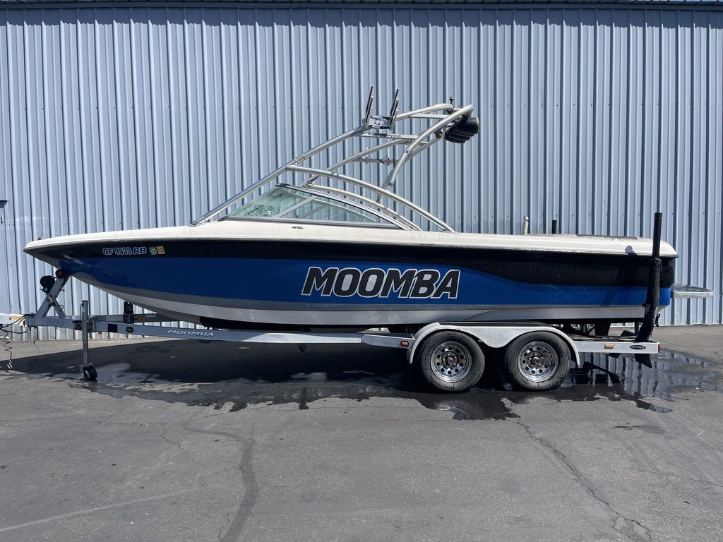 2004 MOOMBA LSV