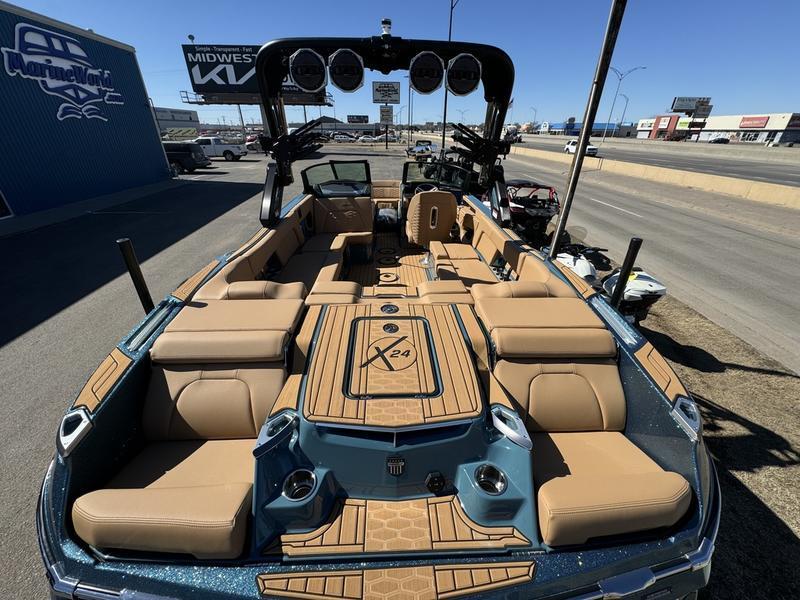 2025 MasterCraft X24