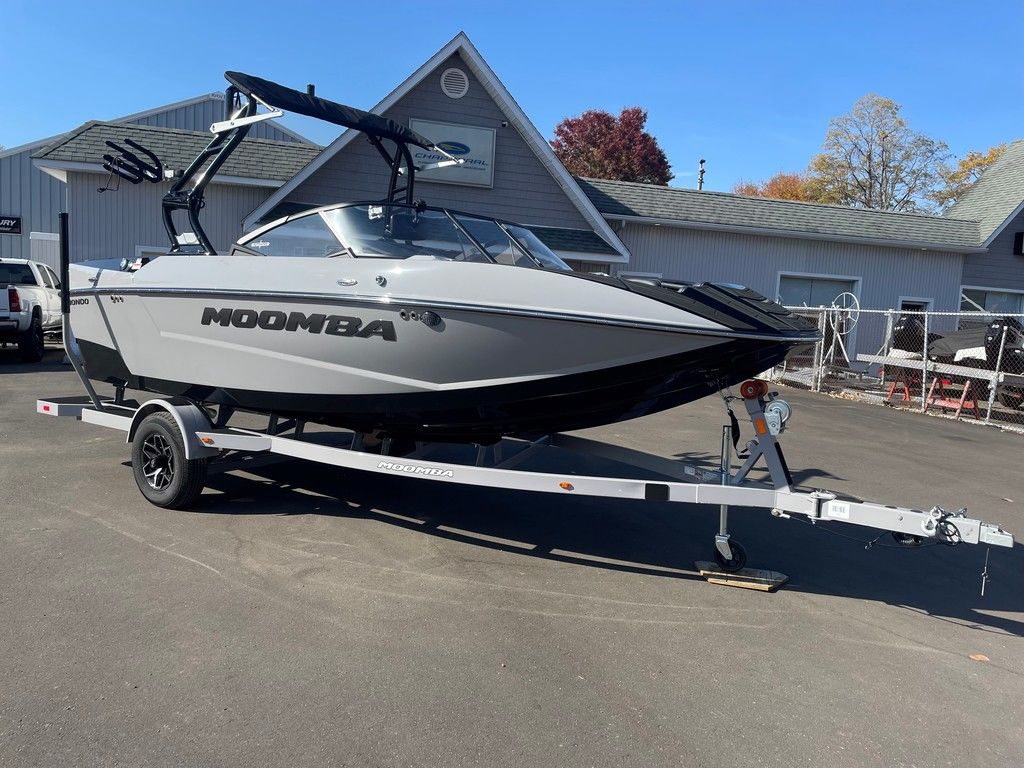 2025 MOOMBA Mondo
