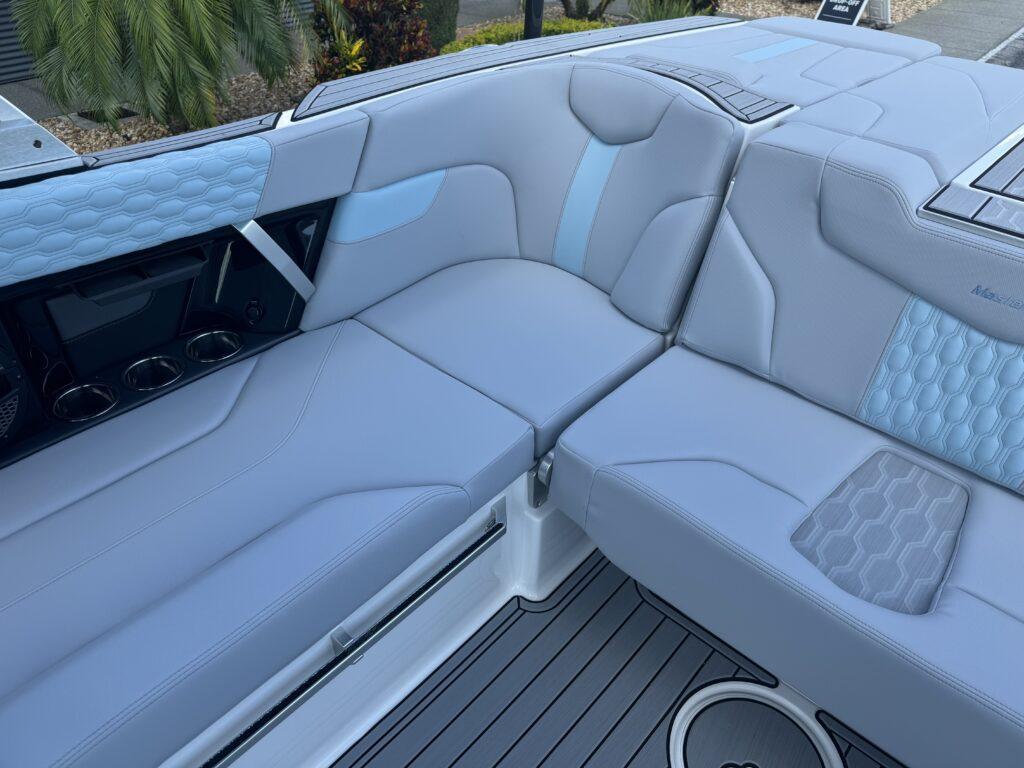 2025 MasterCraft XT22