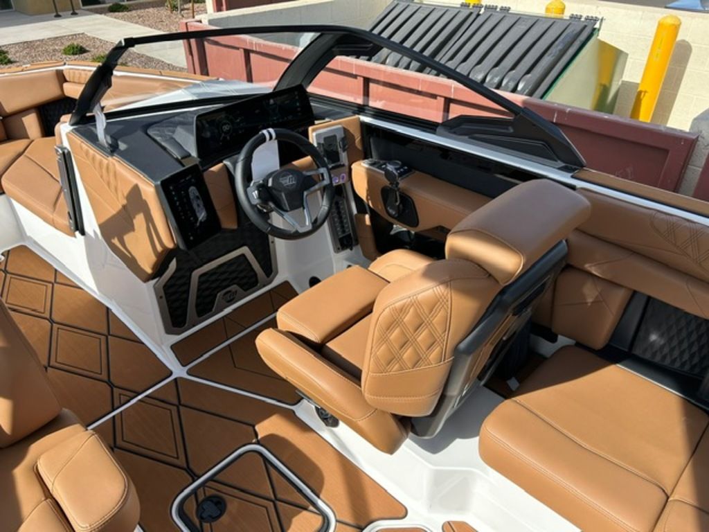 2025 Malibu Boats M230