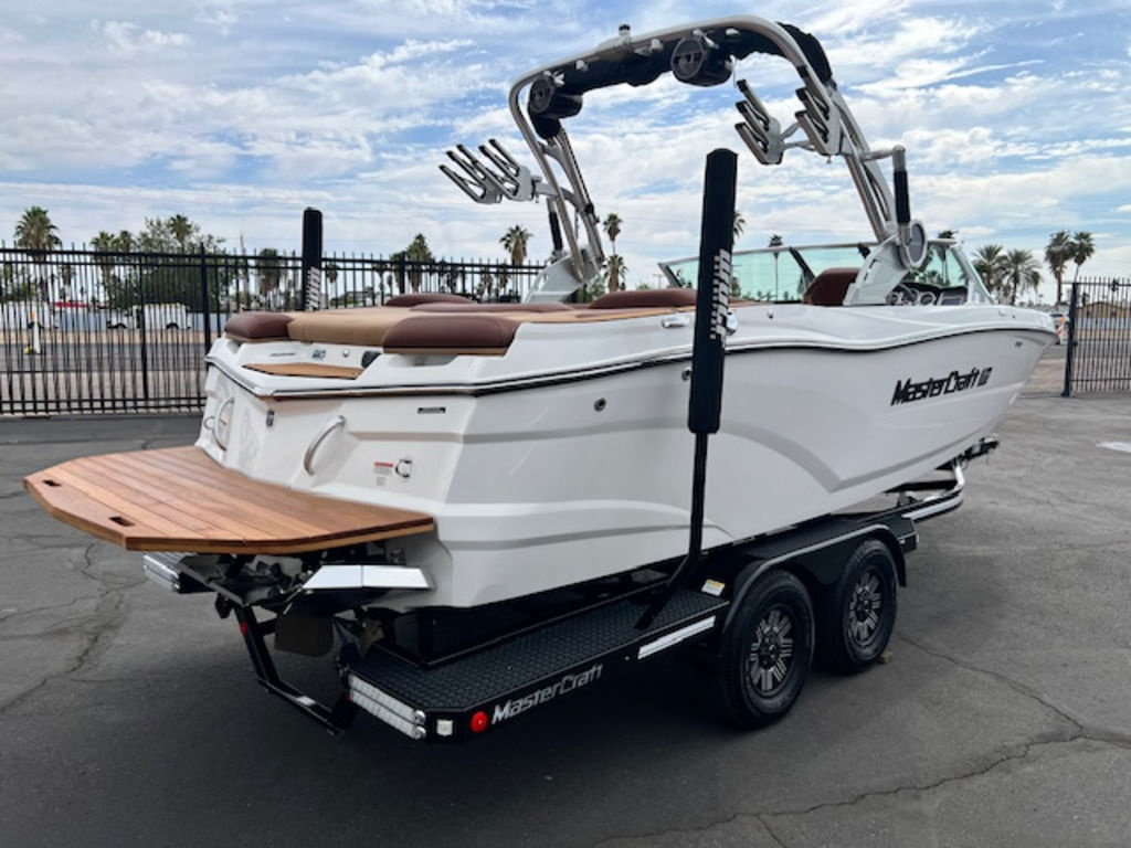2019 Mastercraft XT22