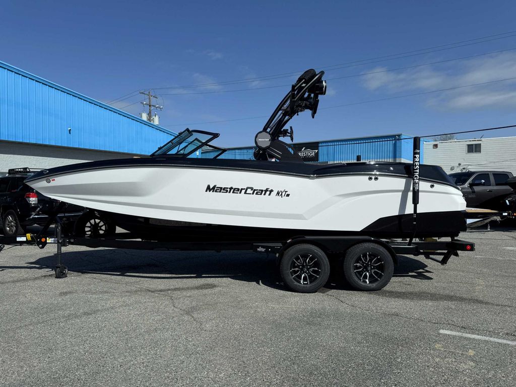 2025 MasterCraft NXT22