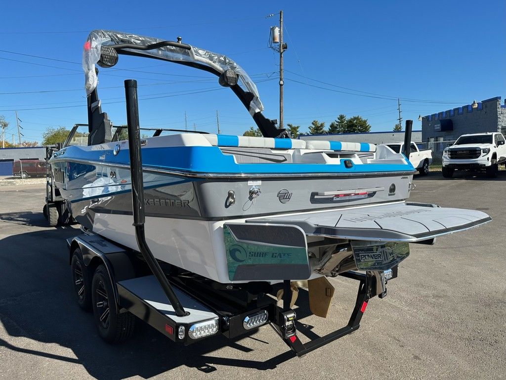 2025 Malibu Boats 21 LX