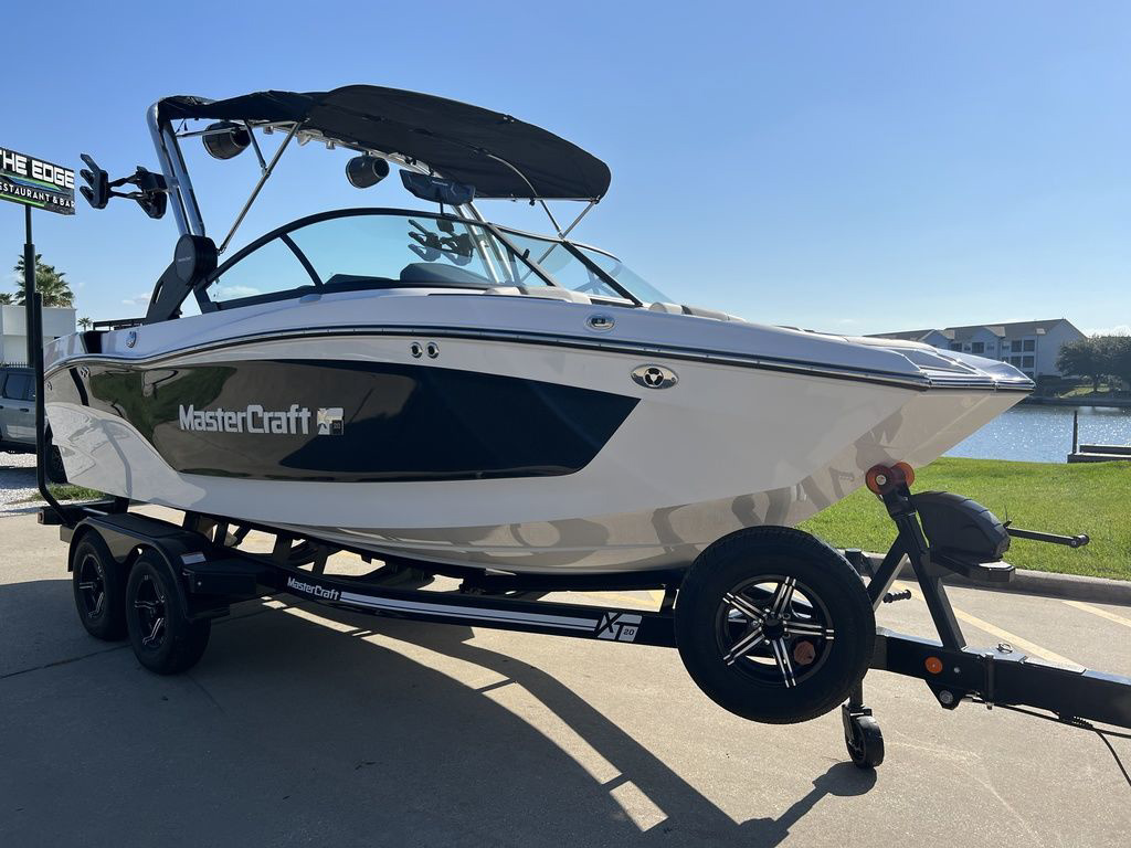 2024 MasterCraft XT20