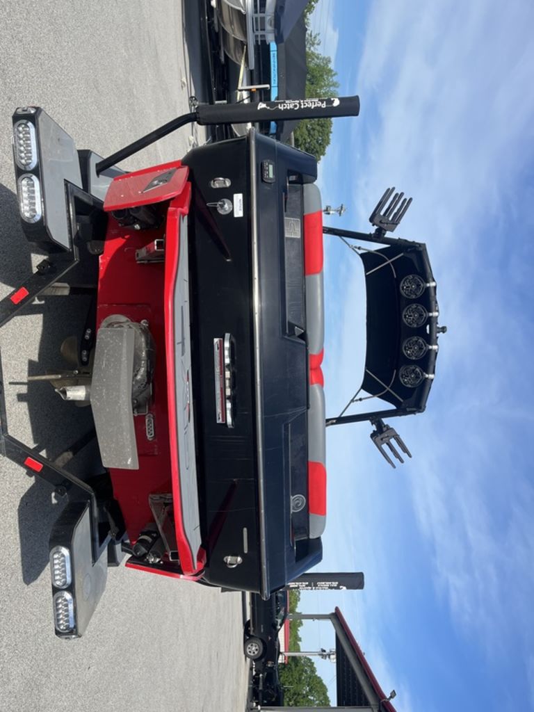 2021 Axis Wake Research T23