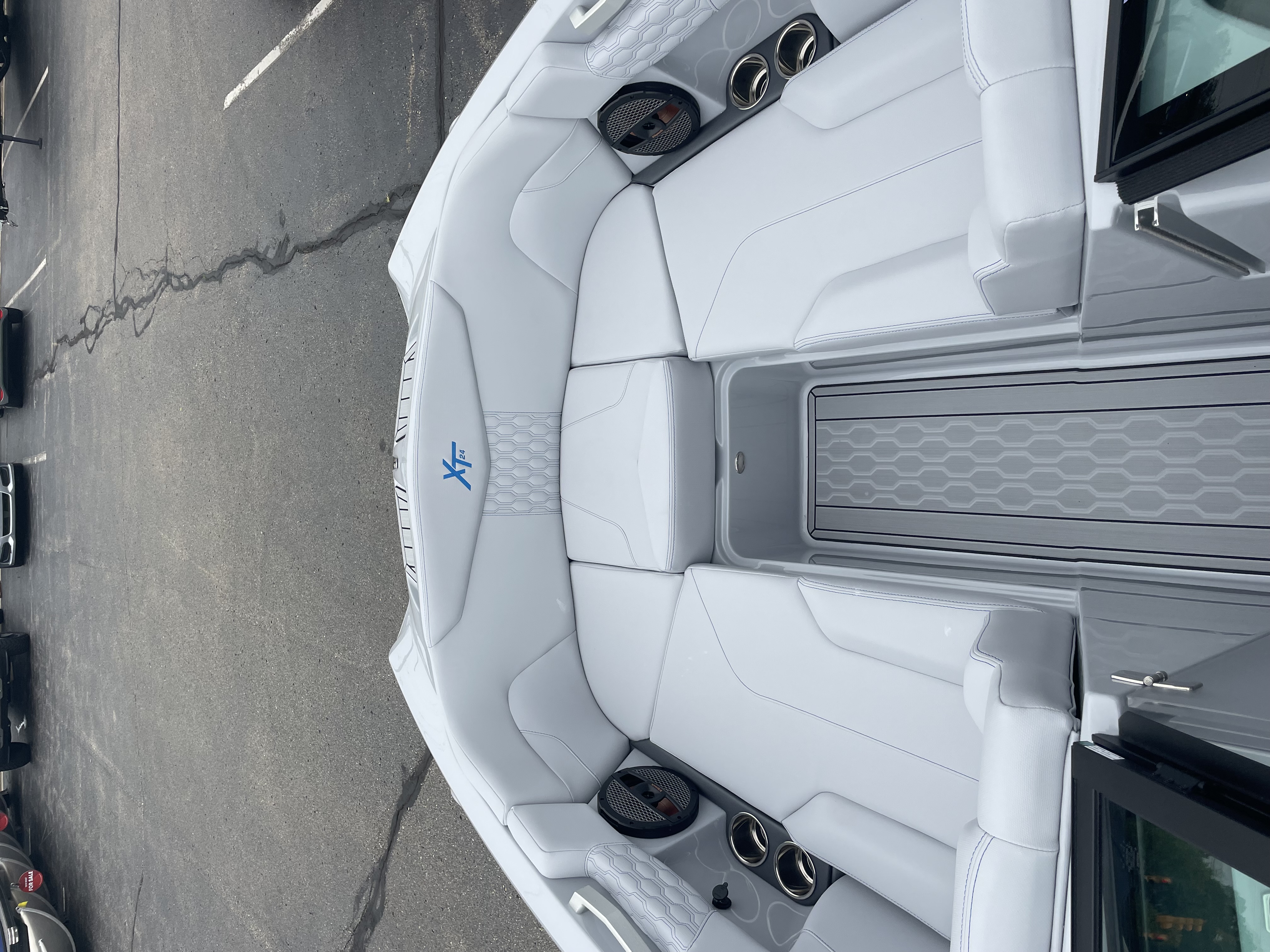 2024 MasterCraft XT24