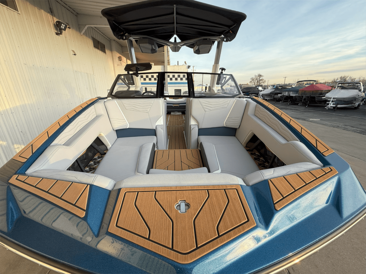 2025 Nautique G25