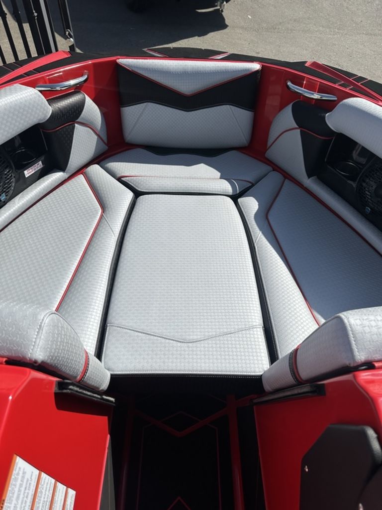 2024 supreme boats S220