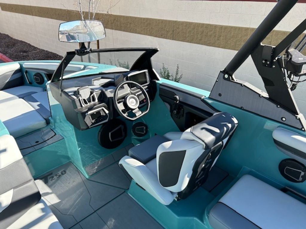 2024 Axis Wake Research T250