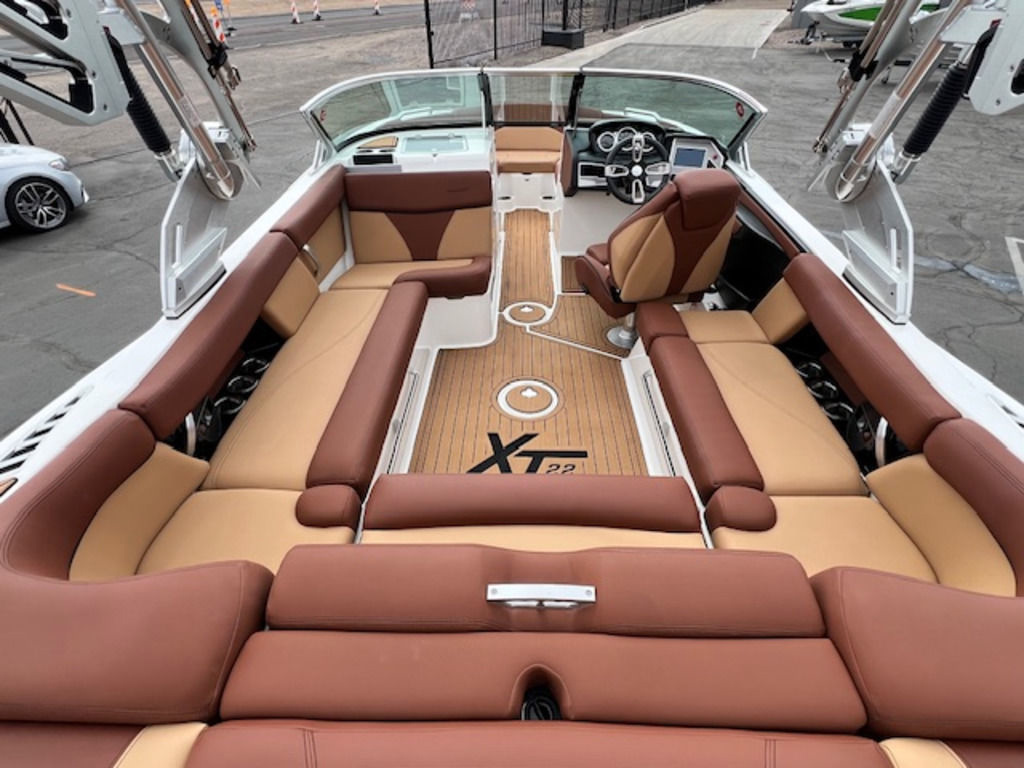2019 Mastercraft XT22