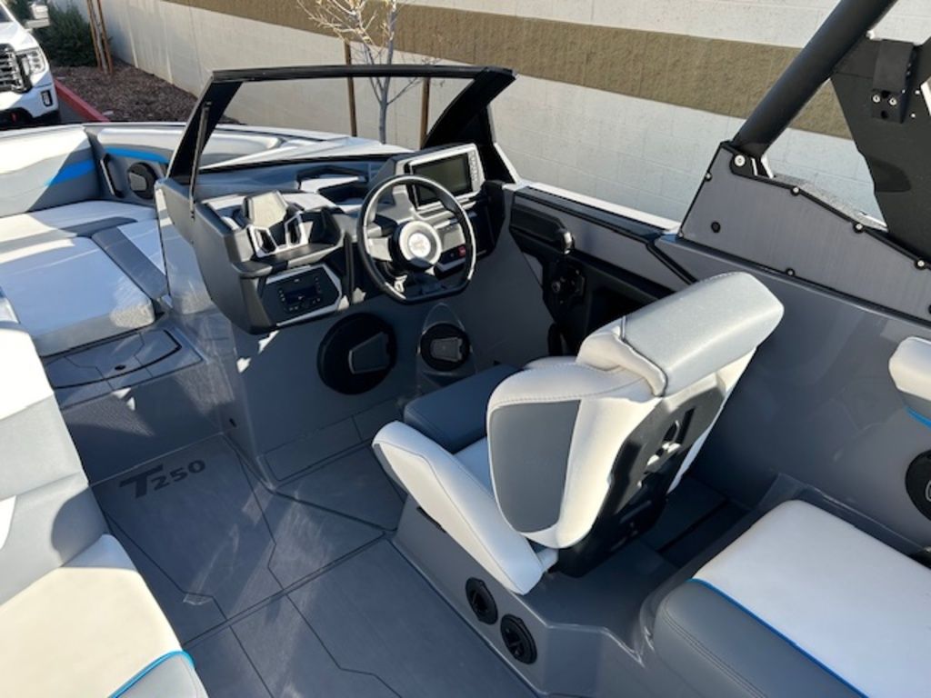 2024 Axis Wake Research T250