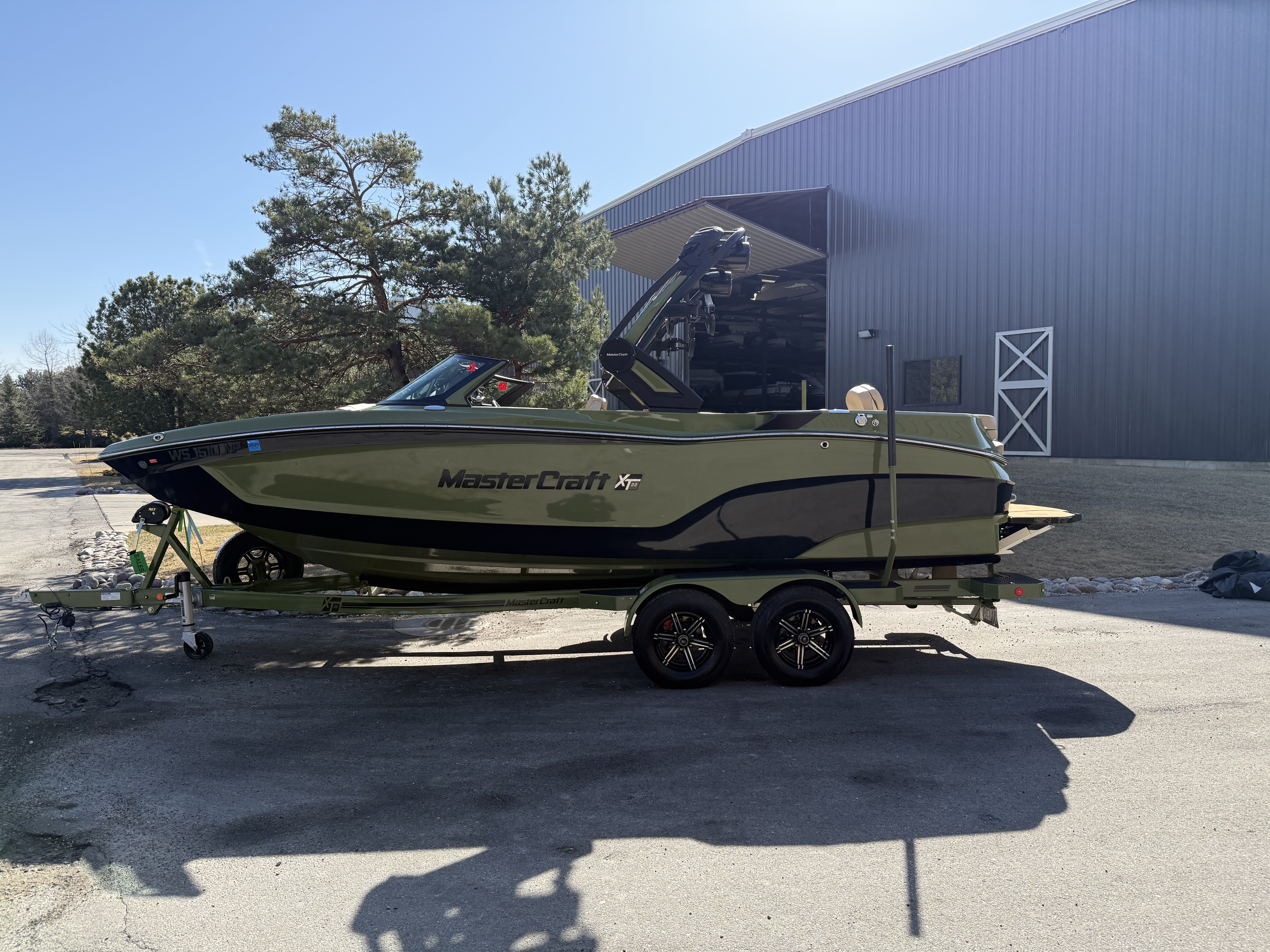 2022 MasterCraft XT22