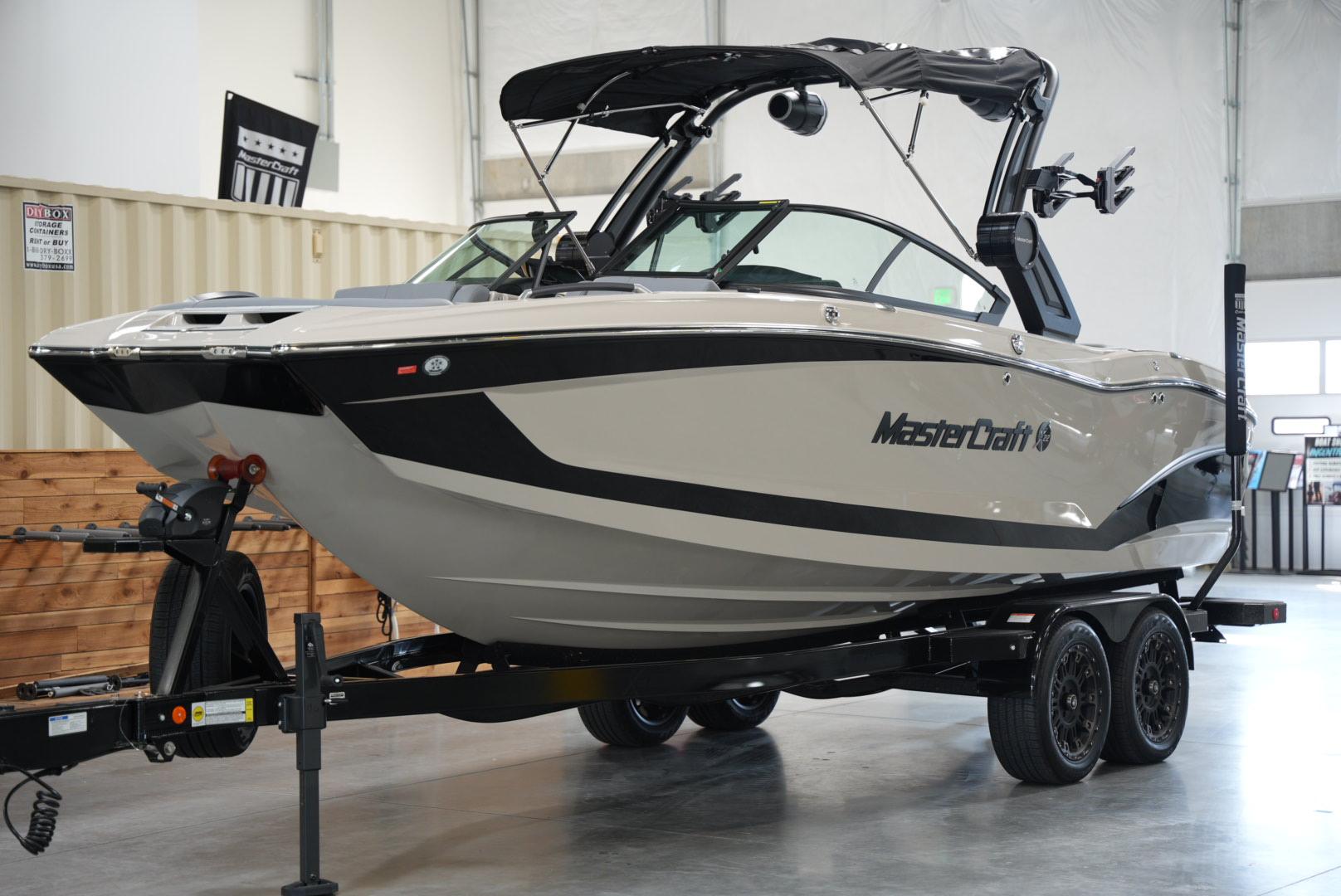 2025 MasterCraft X22 - NEW ARRIVAL &#8211; BRAND NEW COLOR! Icon