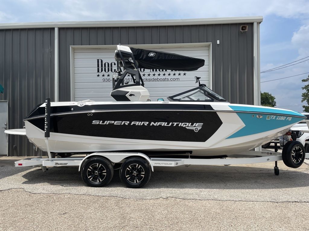 boat.Title
