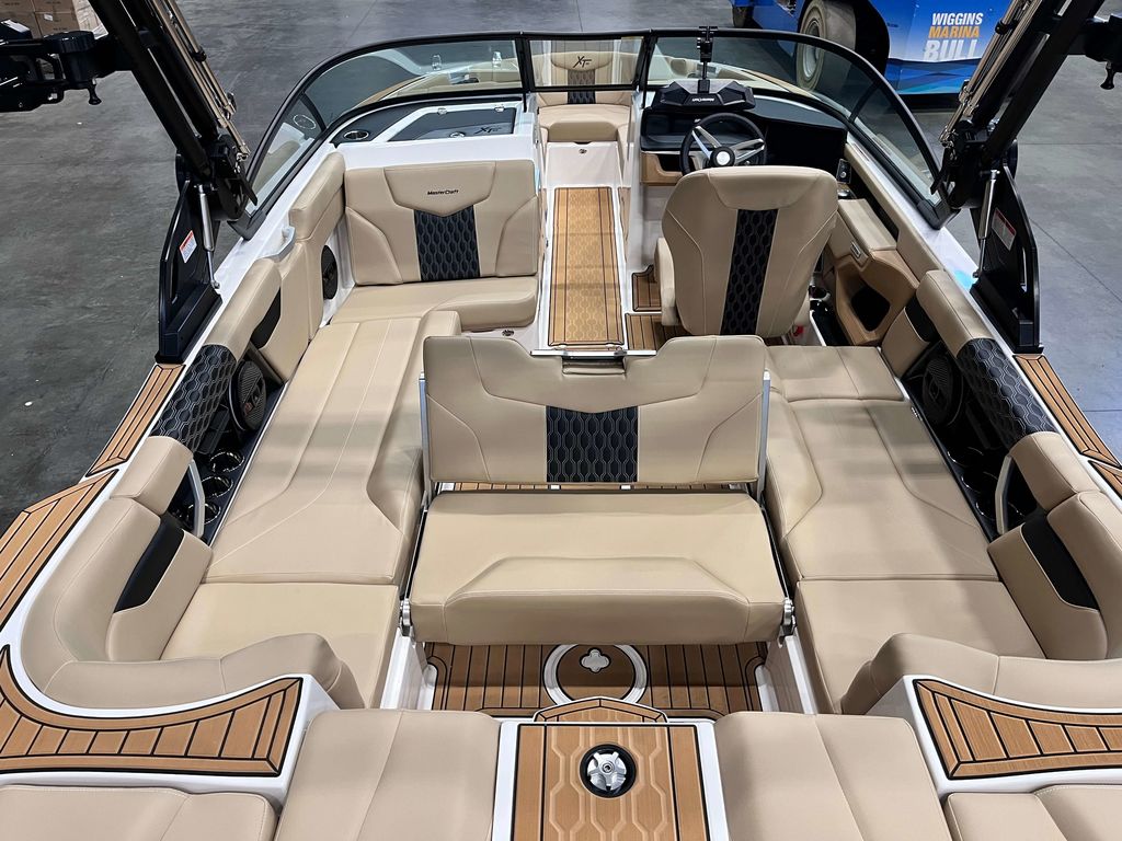 2025 MasterCraft XT23