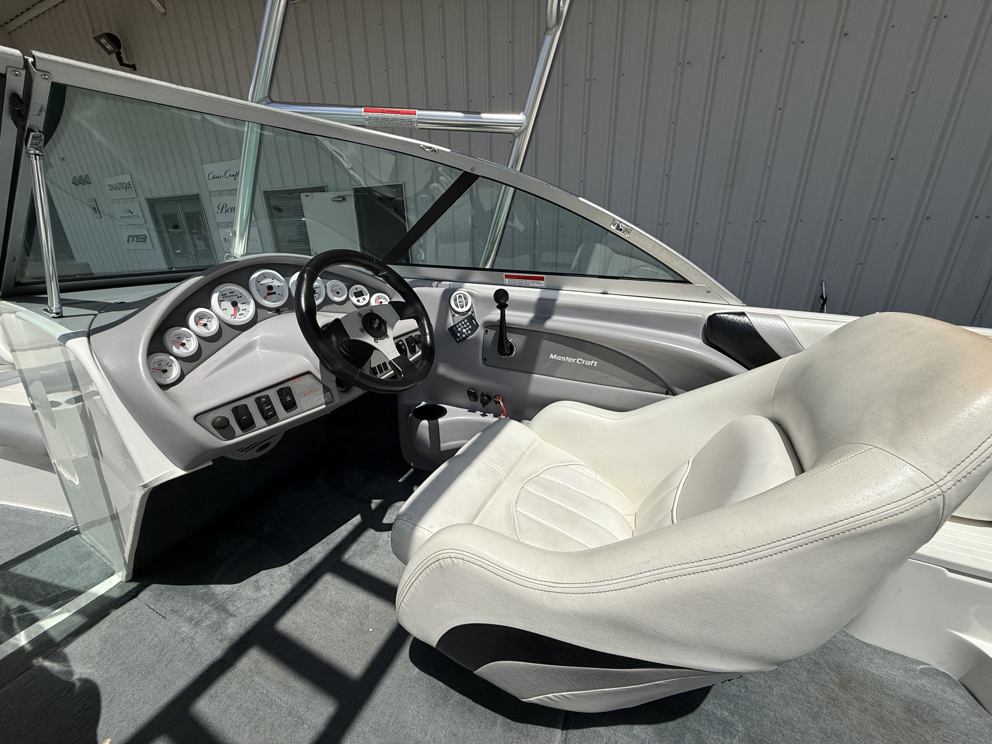 2024 Nautique G21