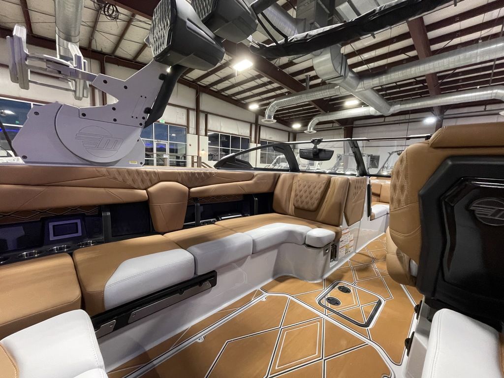 2025 Malibu Boats M230