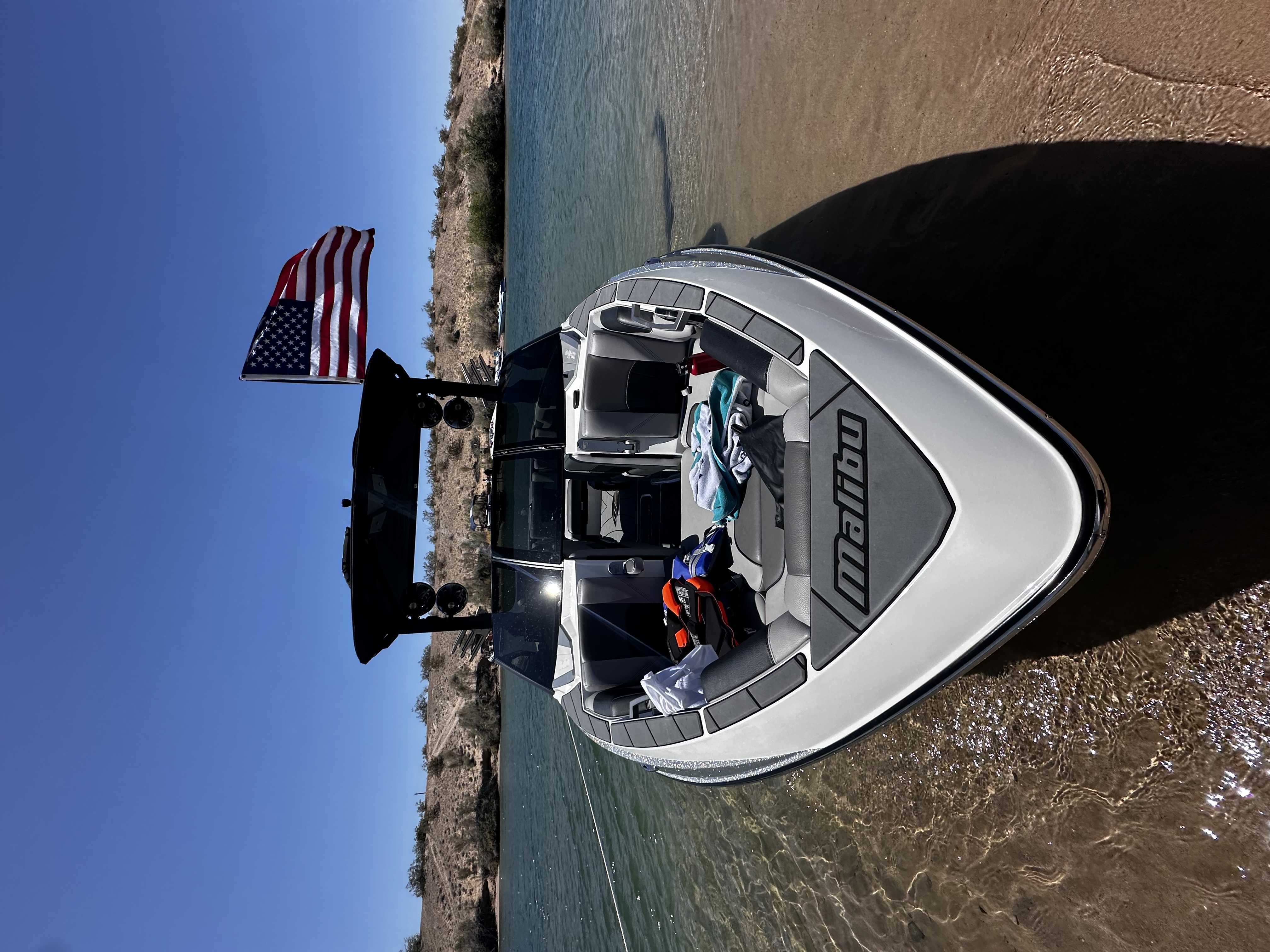 2021 Malibu Wakesetter 25 LSV