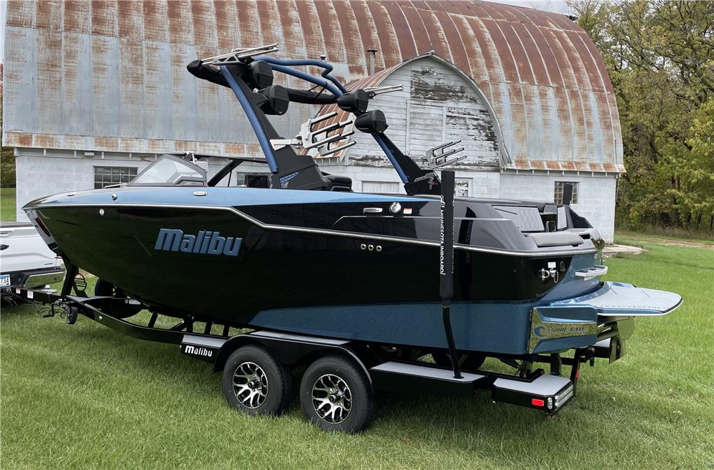 2022 Malibu M220