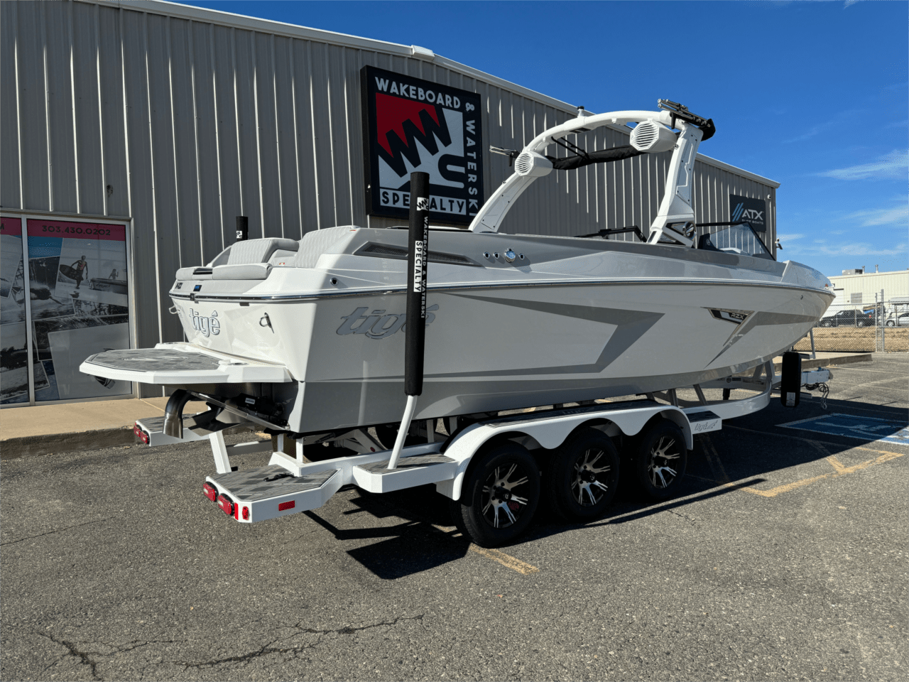 boat.Title