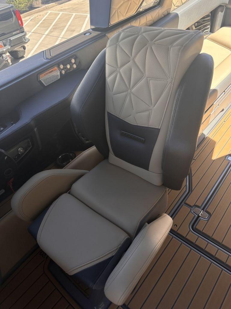 NEW 2023 Nautique G25 Paragon