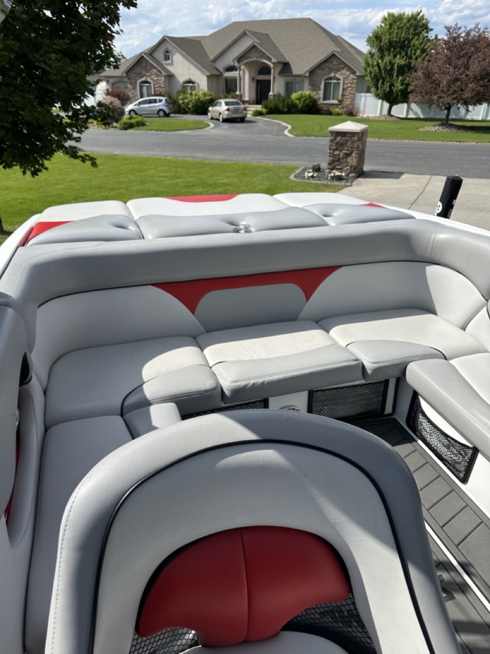 2013 Supreme V226 loaded, 750 hours