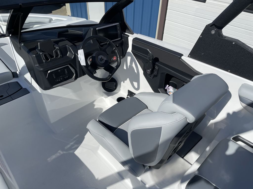 2024 Axis Wake Research T220-R