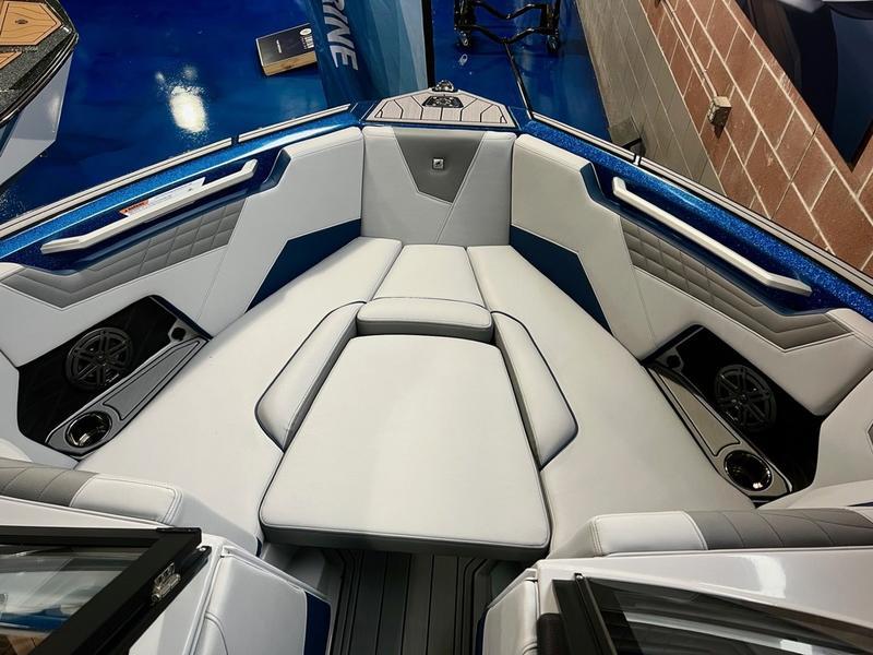 NEW 2024 Nautique S21