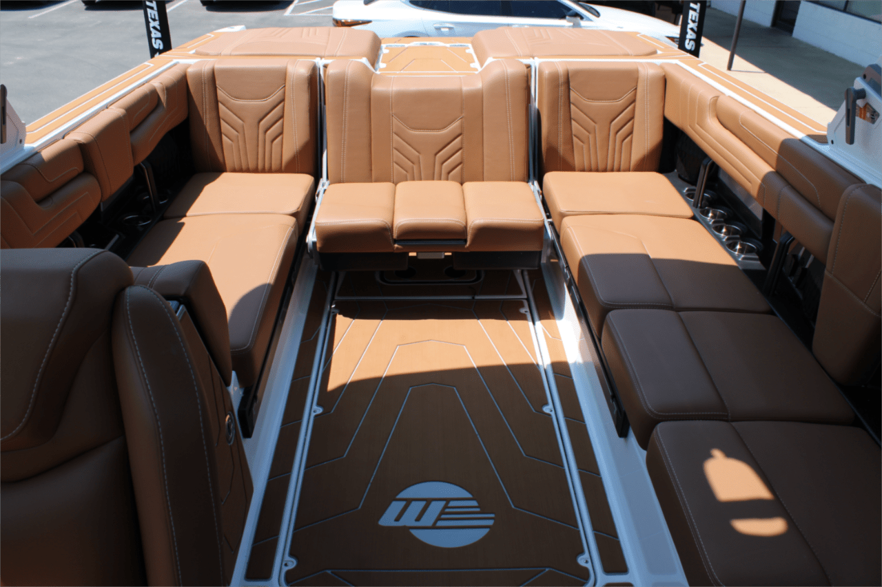 2025 Malibu 25 LSV