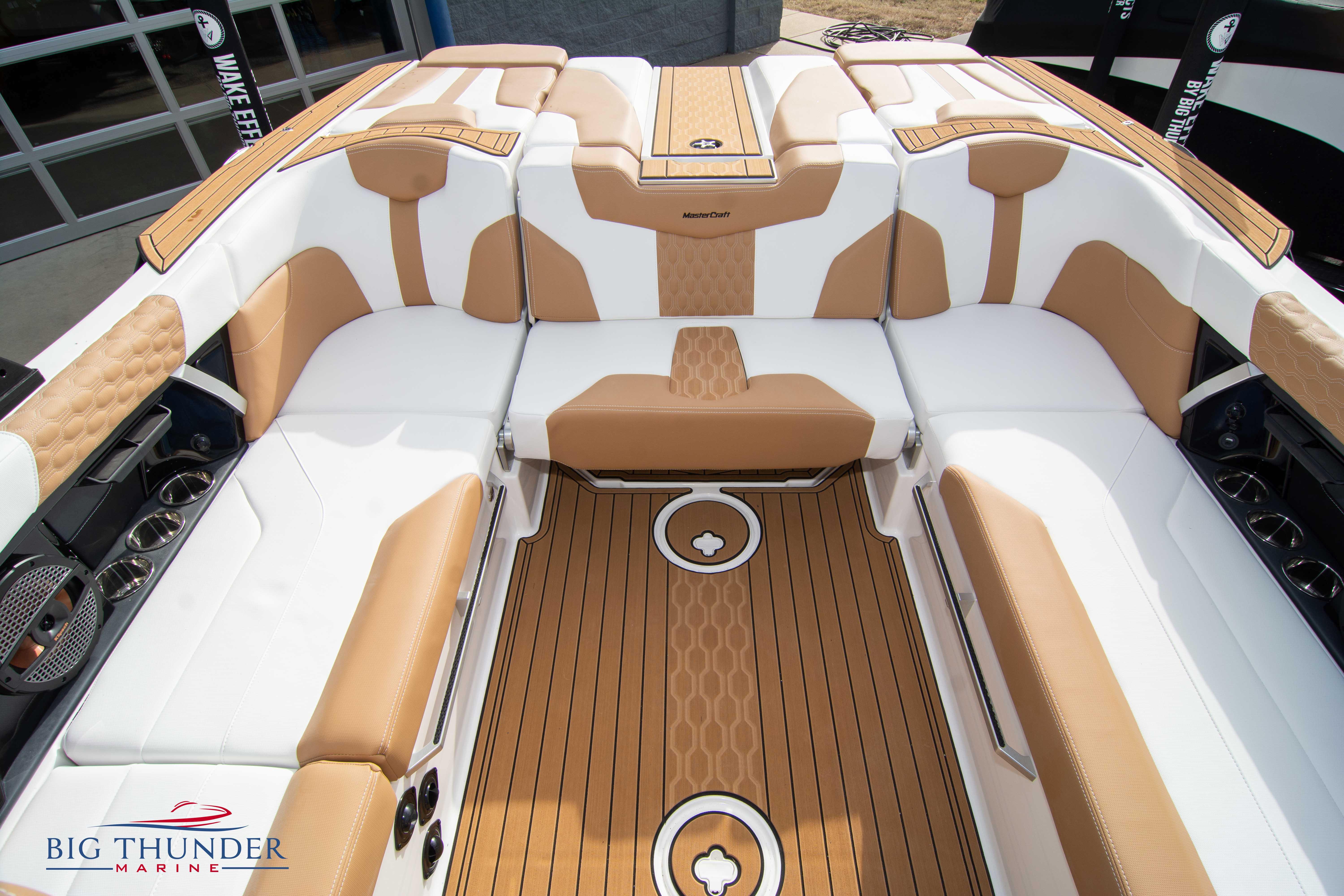 2023 Mastercraft XT22