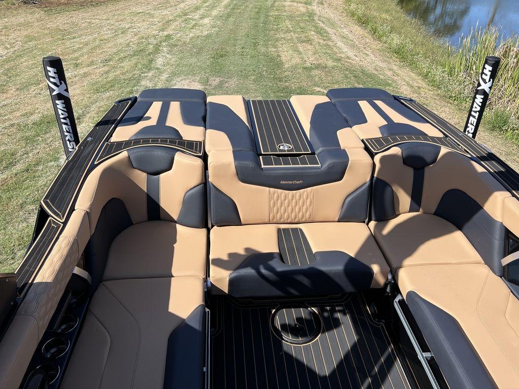 2024 MasterCraft XT23 Ashley Kidd Edition