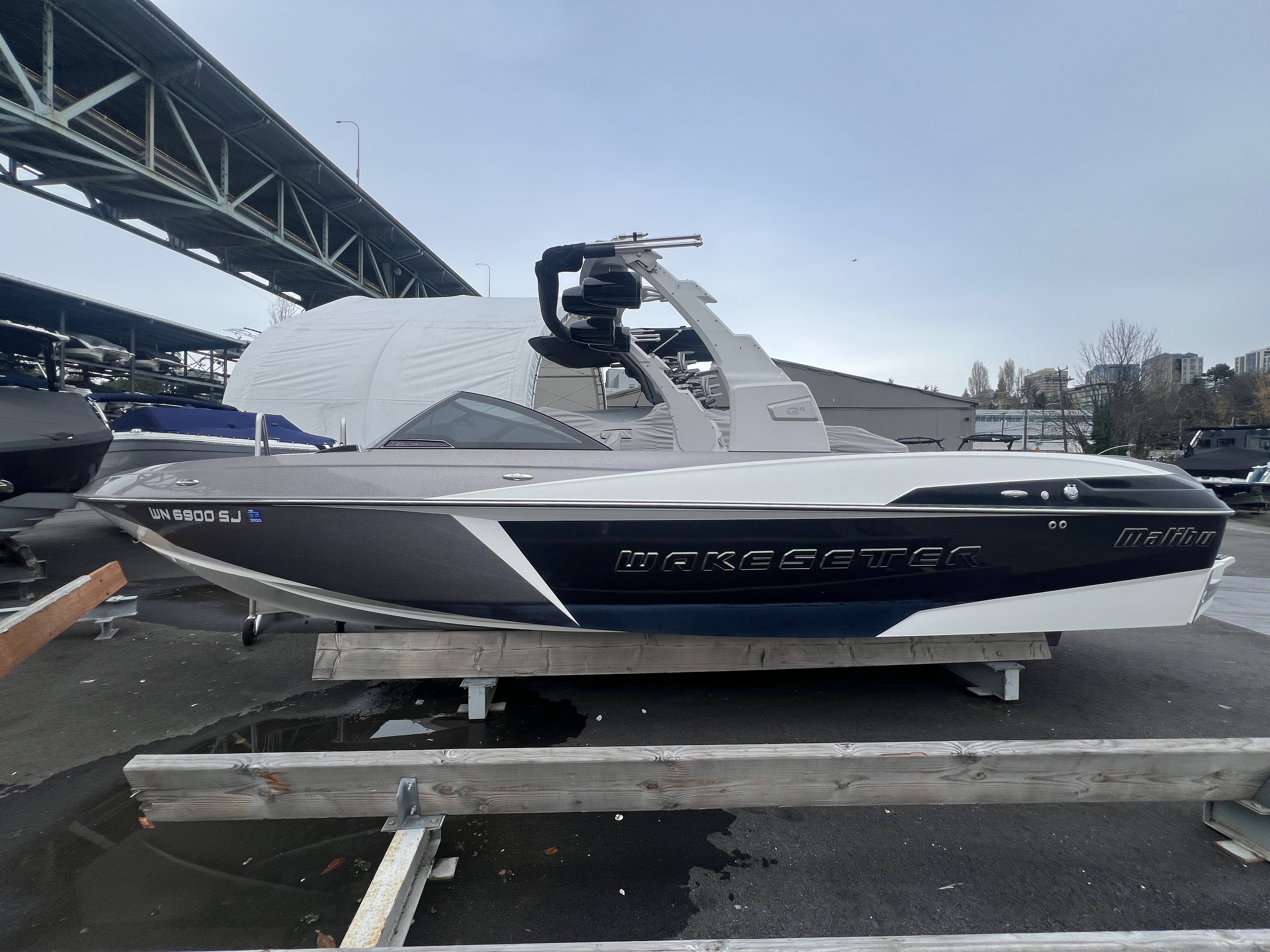 2016 Malibu 25 LSV