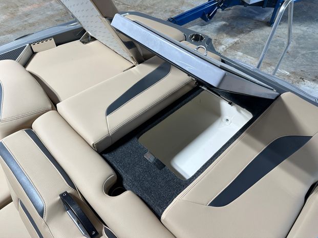 2022 MasterCraft Xstar X-Star 104 hrs! Includes trailer! 6.2L Ilmore