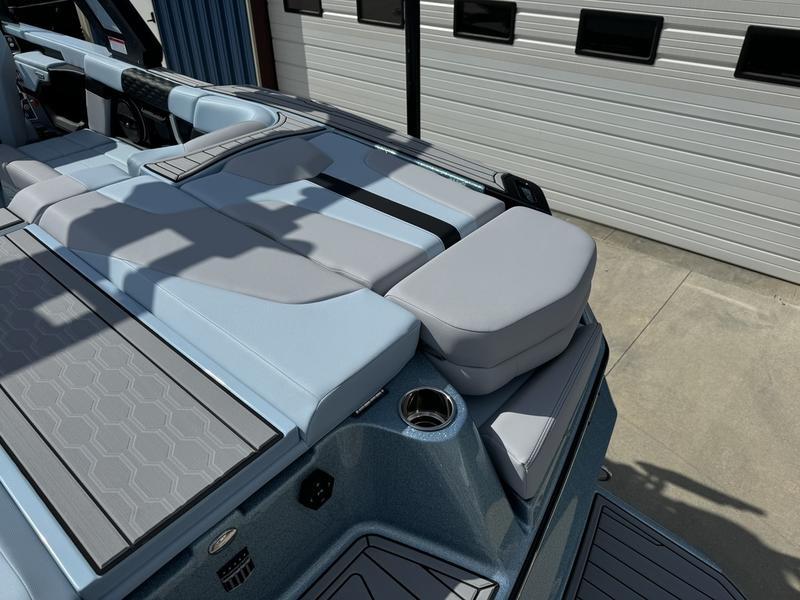 2025 MasterCraft XT23