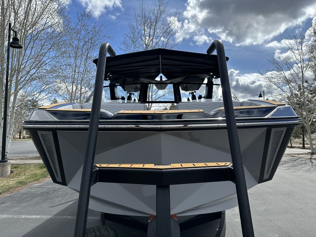 2025 Nautique Super Air Nautique G23