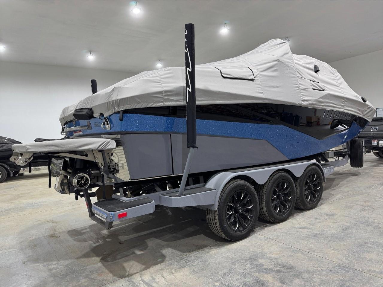2024 Malibu M242