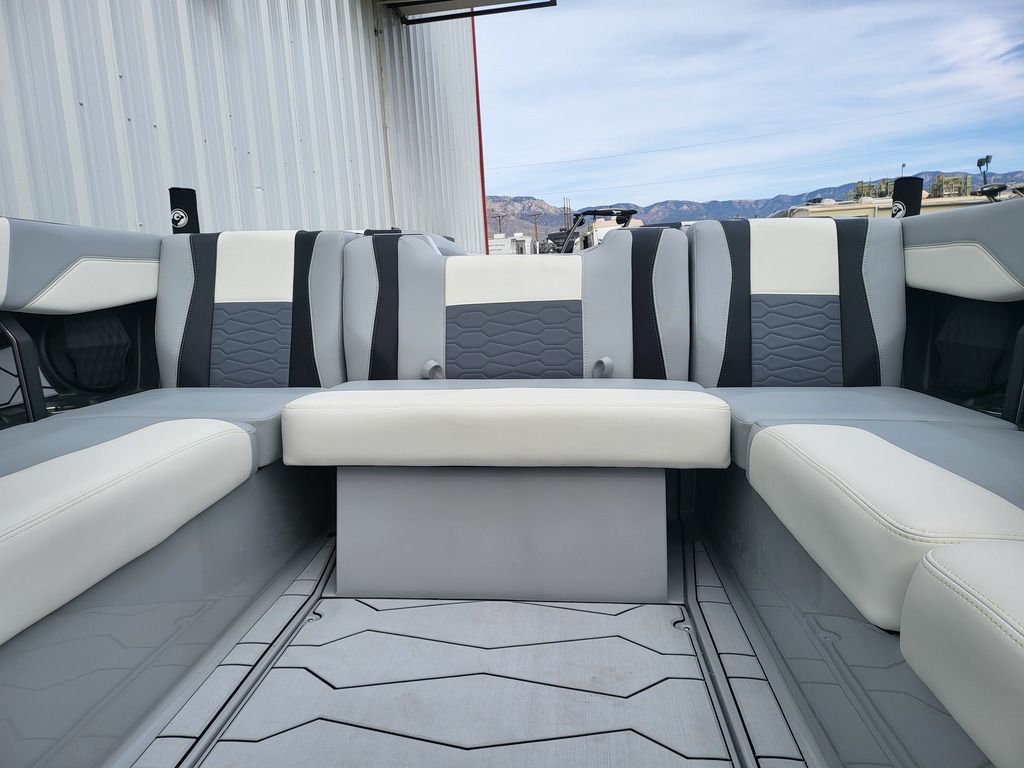 2025 Malibu Boats 22 MXZ