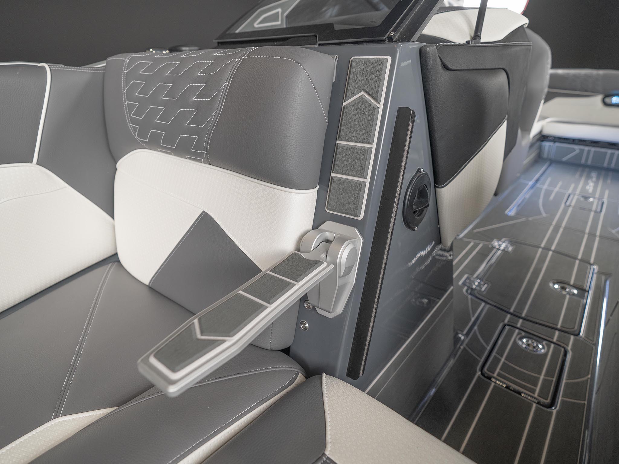 2025 Centurion Ri245 Charcoal / White