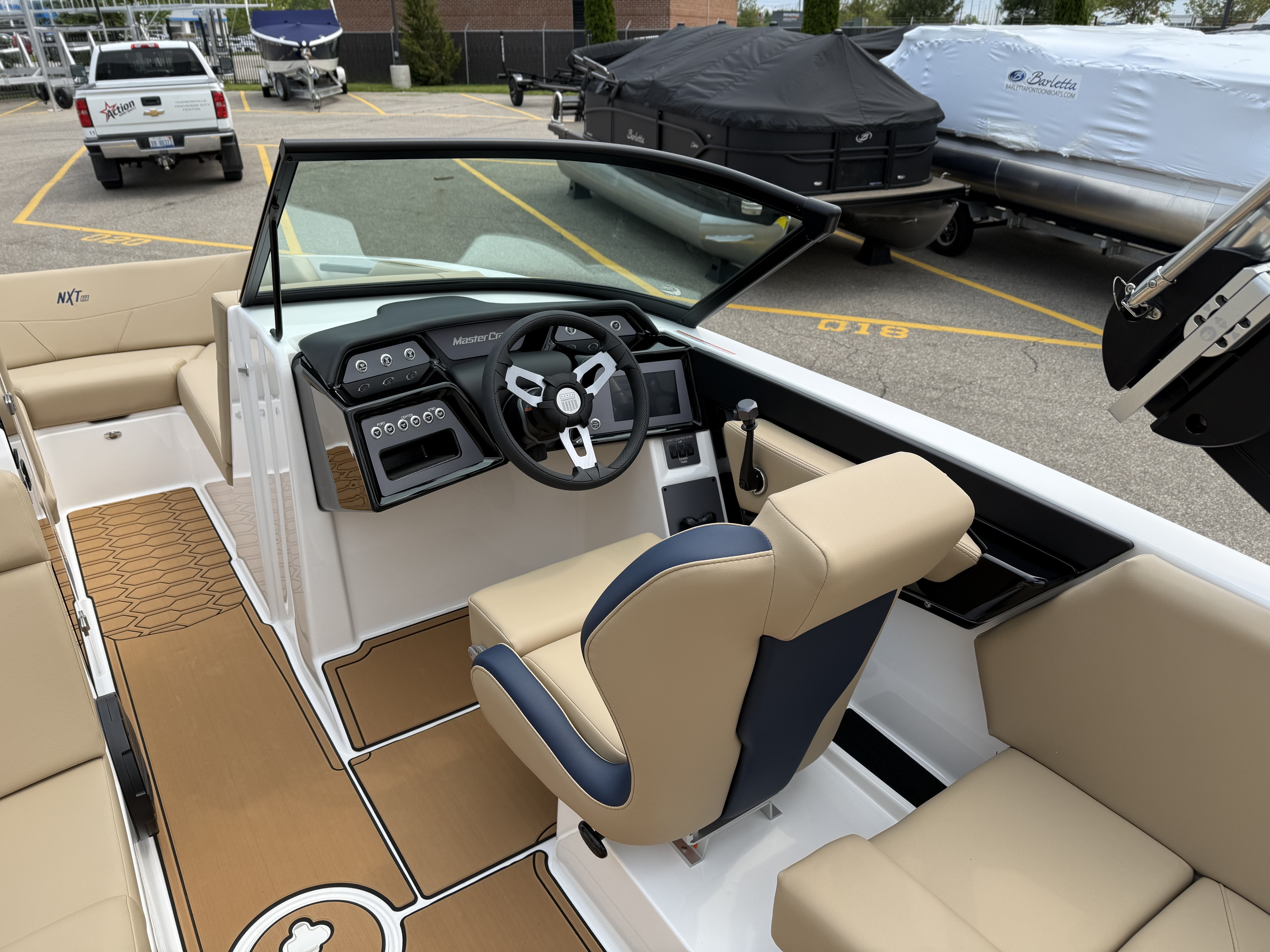 2025 MasterCraft NXT22